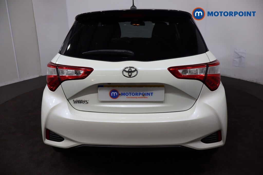 Used Toyota Yaris 2018 for sale - 76453049: Photo 41