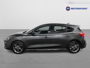 Used Ford Focus 2022 for sale - 76355881: Photo