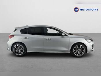 Used Ford Focus 2023 for sale - 79480105: Photo