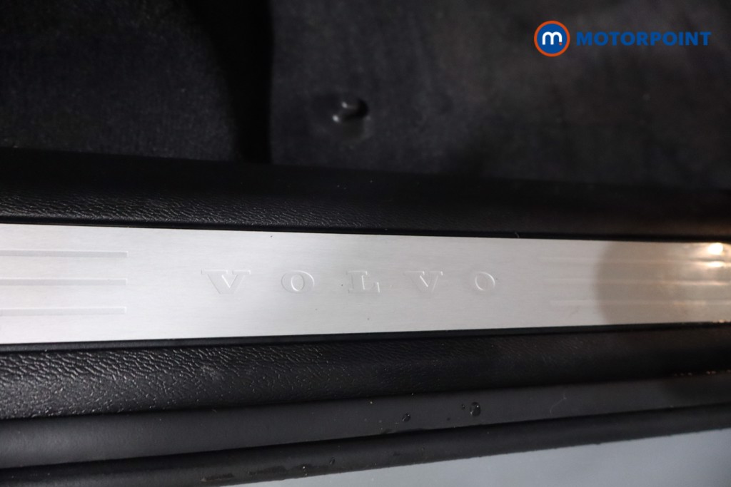 Used Volvo XC60 2025 for sale - 76568741: Photo 19