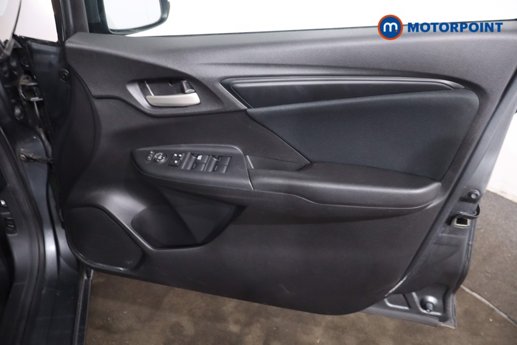 Used Honda Jazz 2017 for sale - 78001512: Photo 31