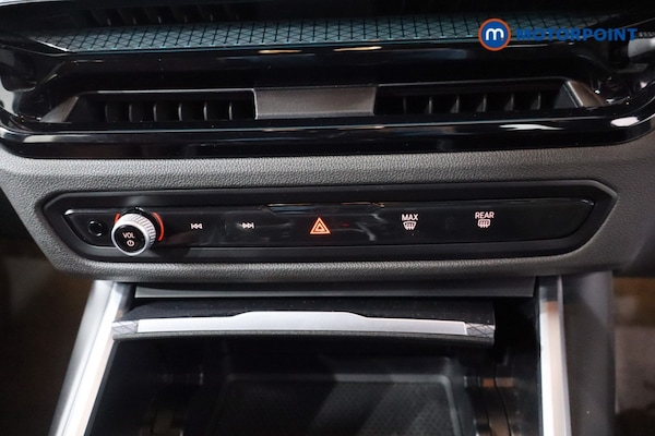 Used BMW 3 Series 2024 for sale - 76162281: Photo 28