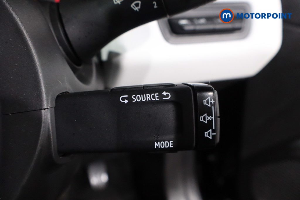 Used Renault Clio 2023 for sale - 77048175: Photo 30