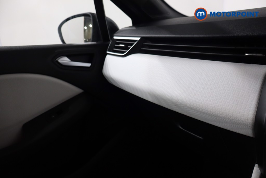 Used Renault Clio 2023 for sale - 77048175: Photo 32