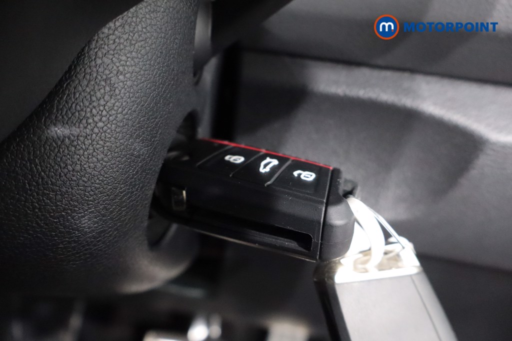Used Volkswagen T-Roc 2023 for sale - 76340880: Photo 21