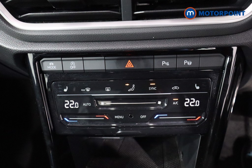 Used Volkswagen T-Roc 2023 for sale - 76340880: Photo 26