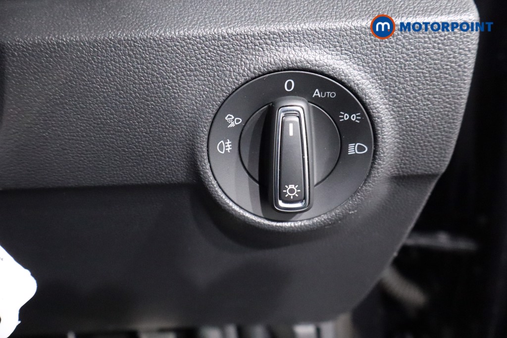 Used Volkswagen T-Roc 2023 for sale - 76340880: Photo 30