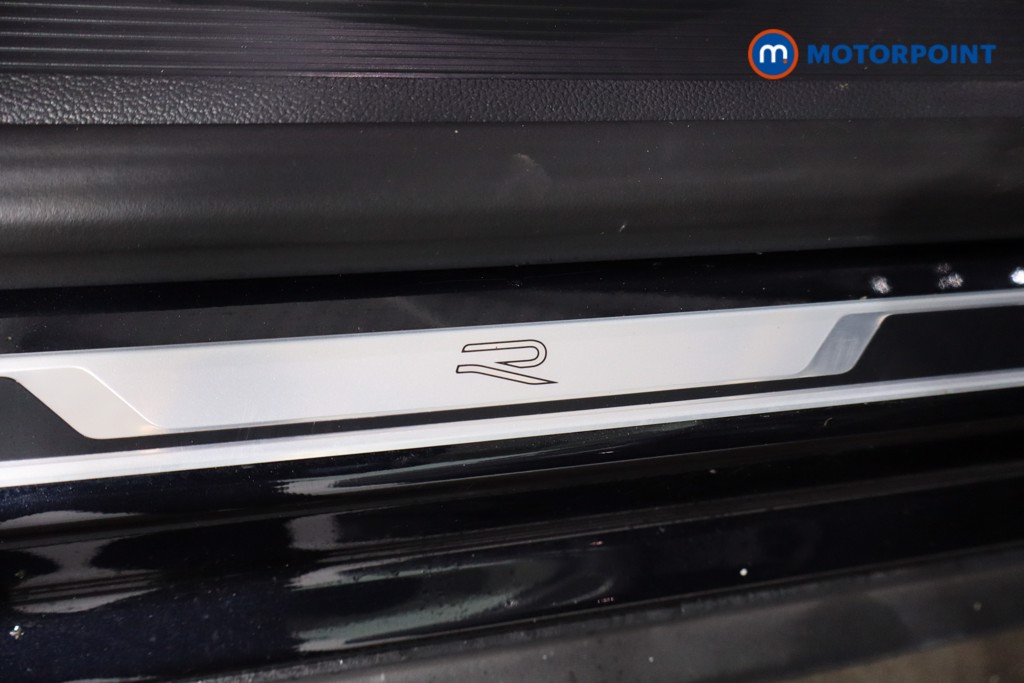 Used Volkswagen T-Roc 2023 for sale - 76340880: Photo 32
