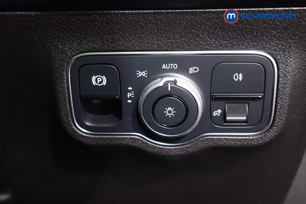 Used Mercedes-Benz GLB 2021 for sale - 77340334: Photo 28