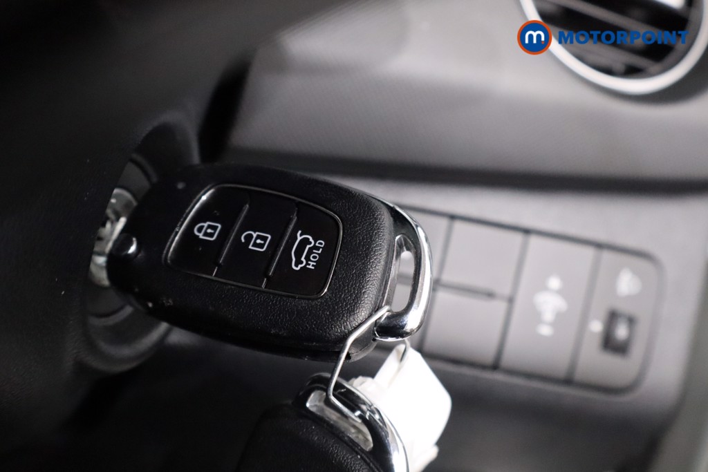 Used Hyundai i10 2019 for sale - 77570821: Photo 21