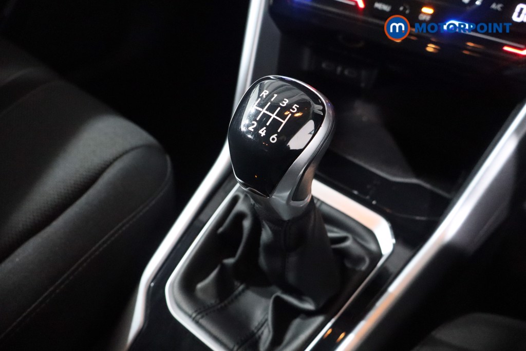 Used Volkswagen T-Roc for sale - 76531763: Photo 15