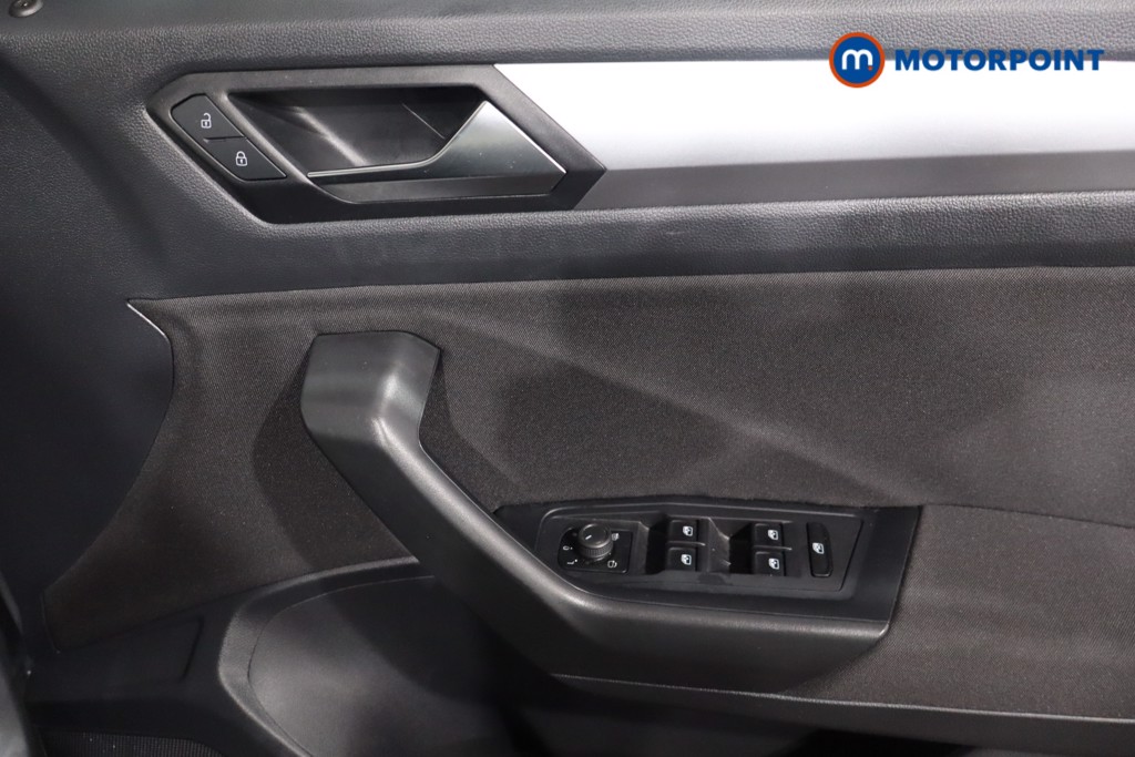 Used Volkswagen T-Roc for sale - 76531763: Photo 18