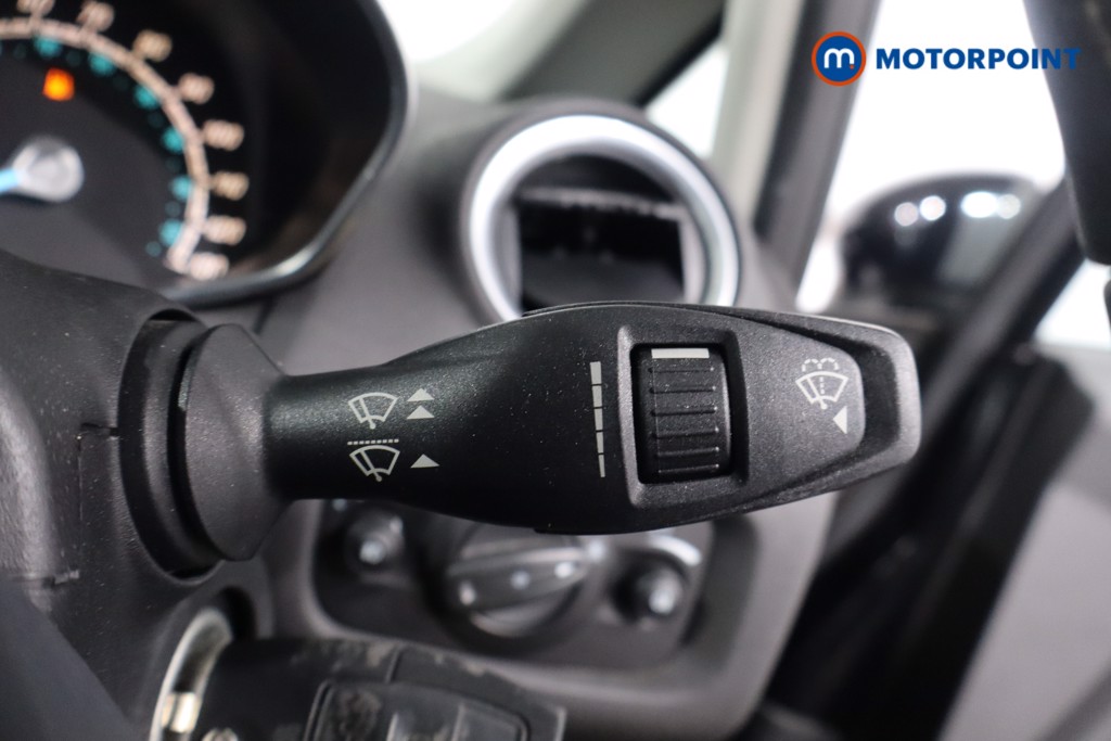 Used Ford Fiesta 2015 for sale - 76710311: Photo 25