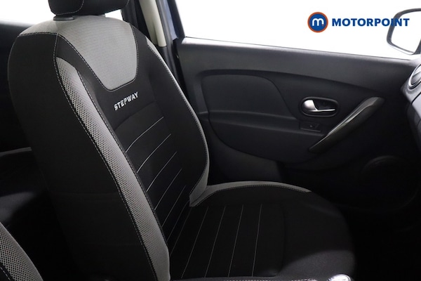 Used Dacia Sandero Stepway 2018 for sale - 76303262: Photo 28