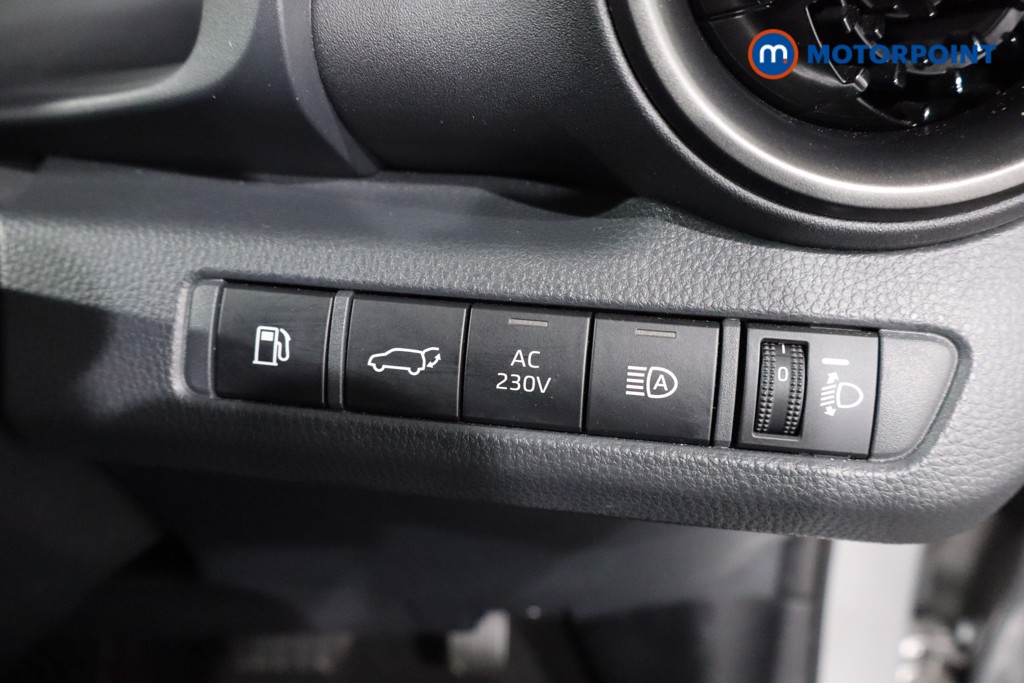 Used Toyota C-HR 2024 for sale - 77048204: Photo 29