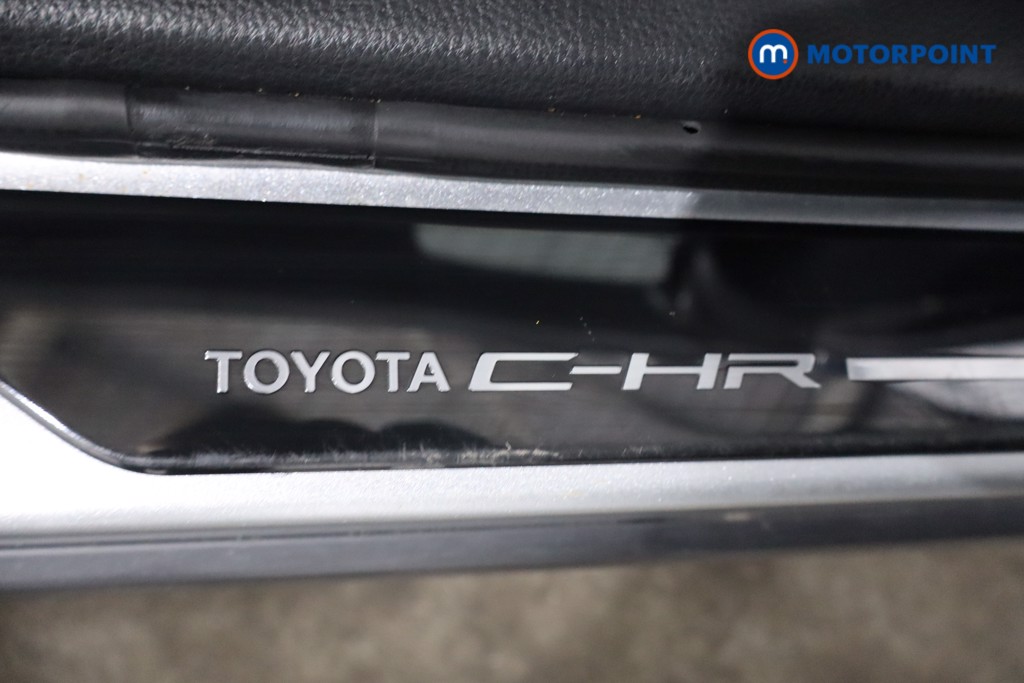 Used Toyota C-HR 2024 for sale - 77048204: Photo 31