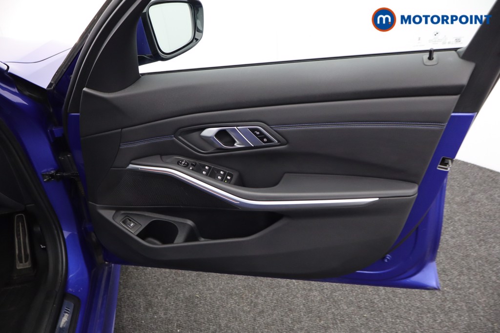 Used BMW 3 Series 2023 for sale - 76718339: Photo 28