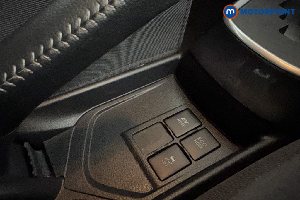 Used Toyota Yaris 2020 for sale - 76491768: Photo 24