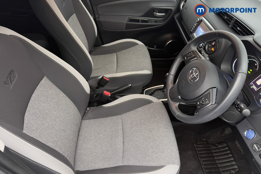 Used Toyota Yaris 2020 for sale - 76491768: Photo 30