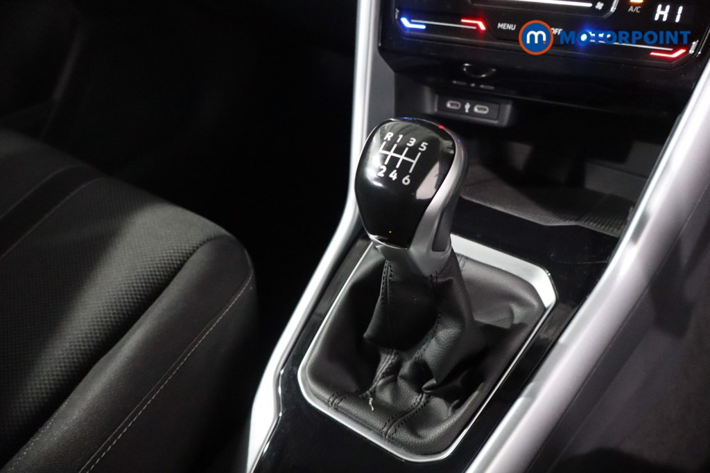 Used Volkswagen T-Roc 2023 for sale - 77946487: Photo 29