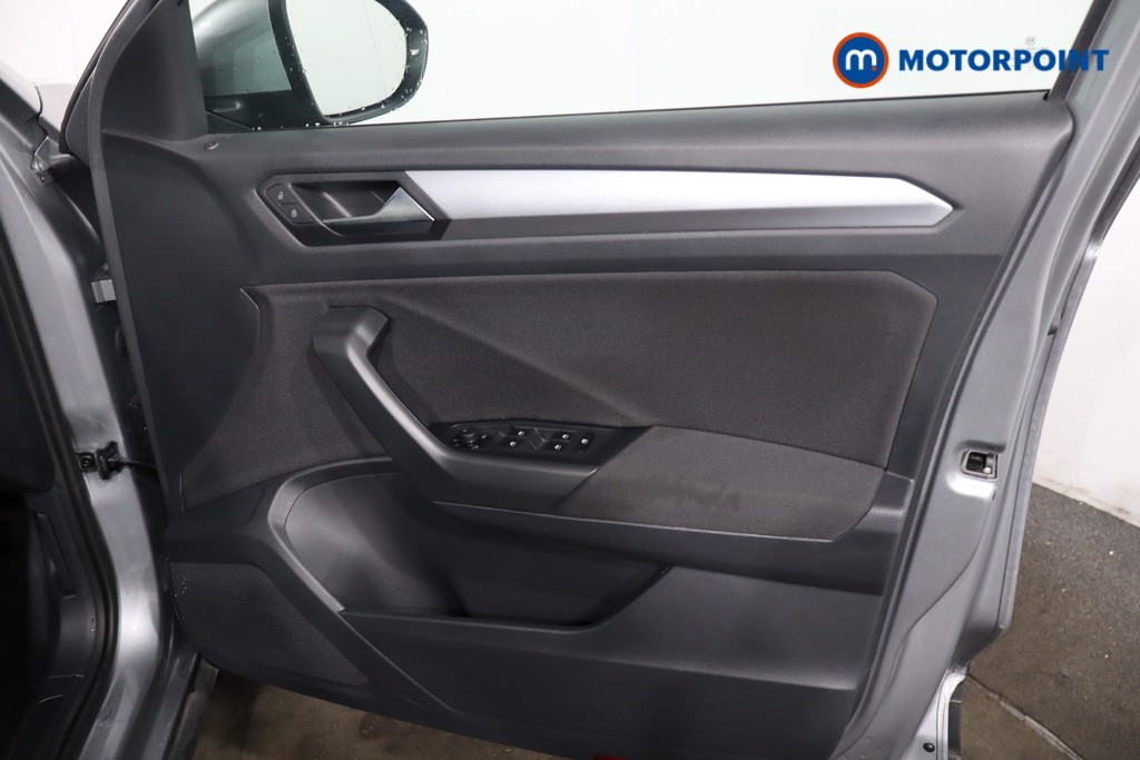 Used Volkswagen T-Roc 2023 for sale - 77946487: Photo 32