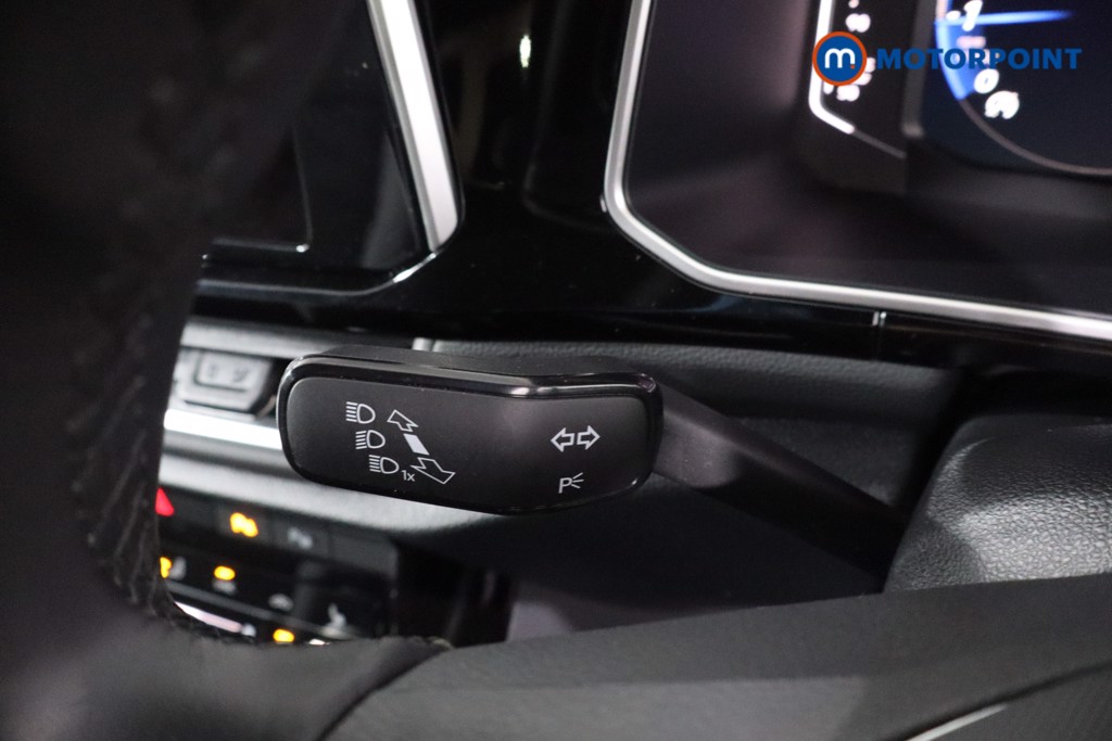 Used Volkswagen T-Roc 2024 for sale - 77872851: Photo 22