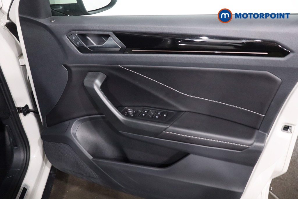 Used Volkswagen T-Roc 2024 for sale - 77872851: Photo 35