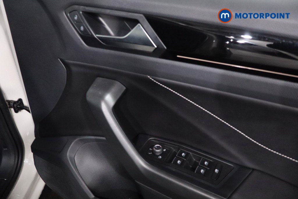 Used Volkswagen T-Roc 2024 for sale - 77872851: Photo 36