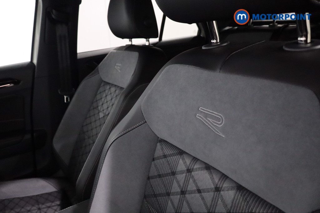 Used Volkswagen T-Roc 2024 for sale - 77872851: Photo 37