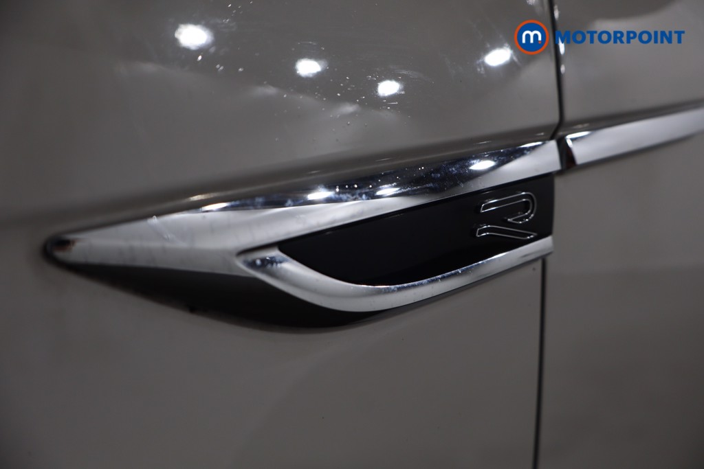 Used Volkswagen T-Roc 2024 for sale - 77872851: Photo 40