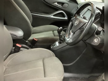 Used Vauxhall Zafira Tourer 2016 for sale - 78793328: Photo