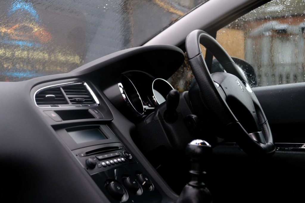 Used Peugeot 5008 2015 for sale - 77952277: Photo 9