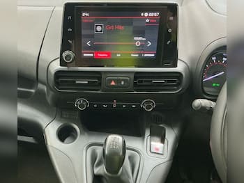 Used Citroen Berlingo 2020 for sale - 79764600: Photo