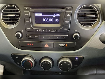 Used Hyundai i10 2016 for sale - 78985548: Photo