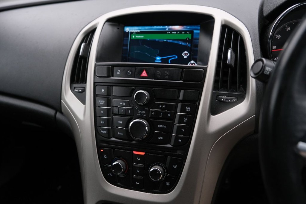 Used Vauxhall Astra 2014 for sale - 77220835: Photo 16