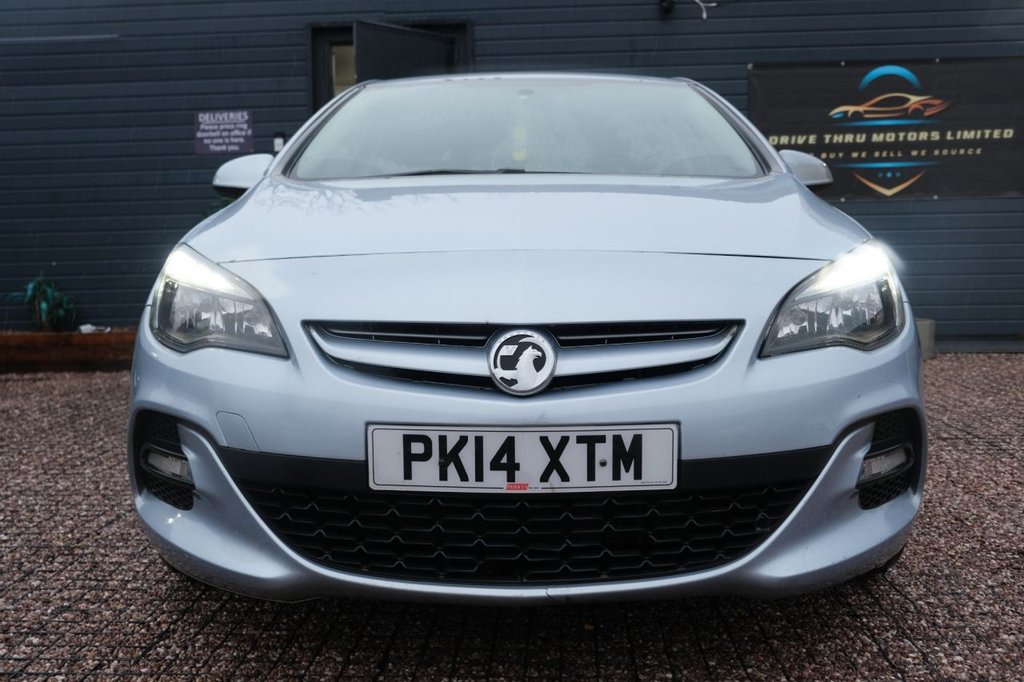 Used Vauxhall Astra 2014 for sale - 77220835: Photo 2