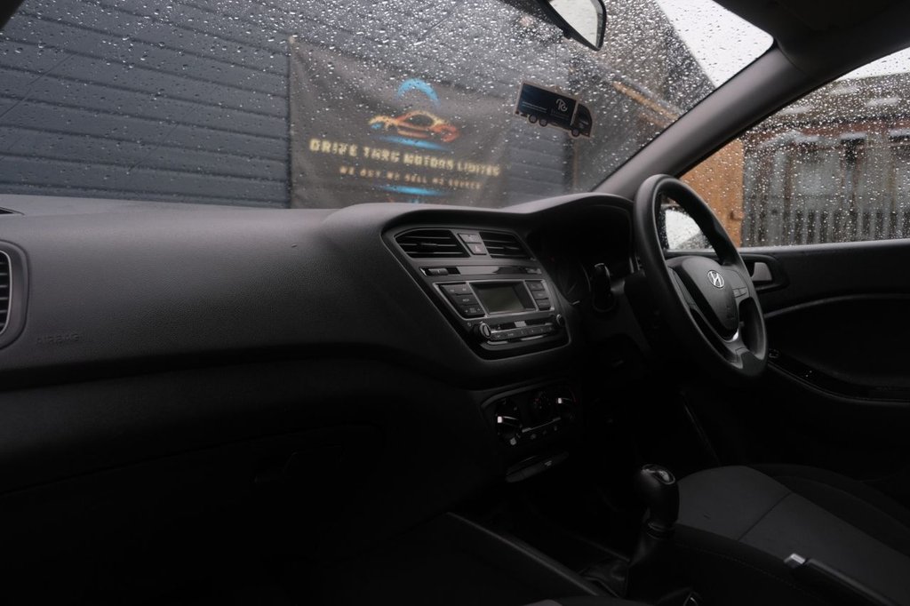 Used Hyundai i20 2017 for sale - 77849601: Photo 10