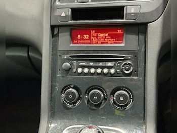 Used Peugeot 5008 2015 for sale - 77427921: Photo