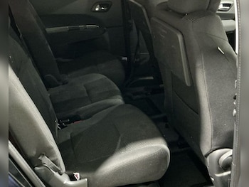 Used Peugeot 5008 2015 for sale - 77427921: Photo