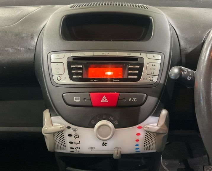 Used Peugeot 107 2013 for sale - 77583042: Photo 2