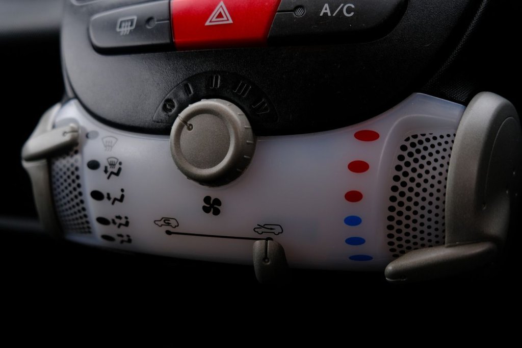 Used Peugeot 107 2013 for sale - 77583042: Photo 20