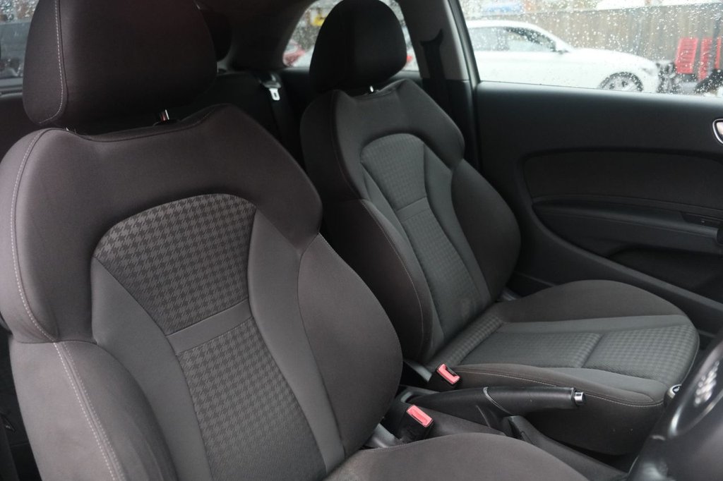 Used Audi A1 2010 for sale - 77919653: Photo 15