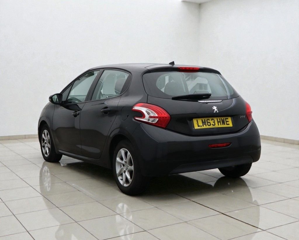 Used Peugeot 208 2013 for sale - 77850212: Photo 11