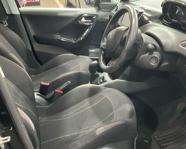 Used Peugeot 208 2013 for sale - 77850212: Photo 3