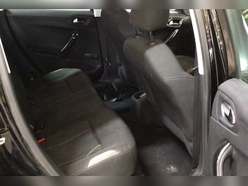 Used Peugeot 208 2014 for sale - 78985550: Photo