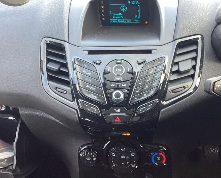 Used Ford Fiesta 2015 for sale - 77427931: Photo 2