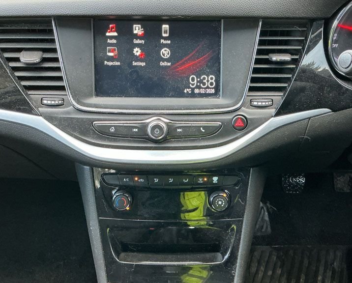 Used Vauxhall Astra 2016 for sale - 77583041: Photo 2