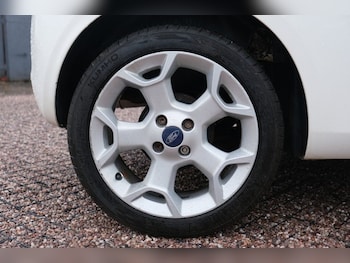 Used Ford Ka 2015 for sale - 77220851: Photo