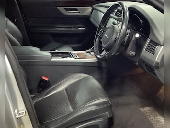 Used Jaguar XF 2015 for sale - 77583043: Photo