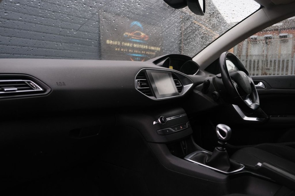 Used Peugeot 308 2016 for sale - 77850402: Photo 11